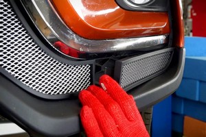 montaz siatki ochronnej w zderzaku Wroclaw Polska