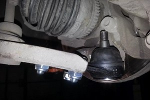 wymiana przegubu kulowego Wroclaw Polska